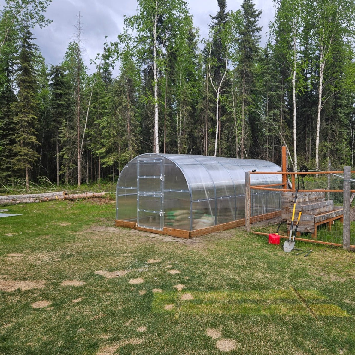 World's Most Popular Polycarbonate Greenhouse - Image 13